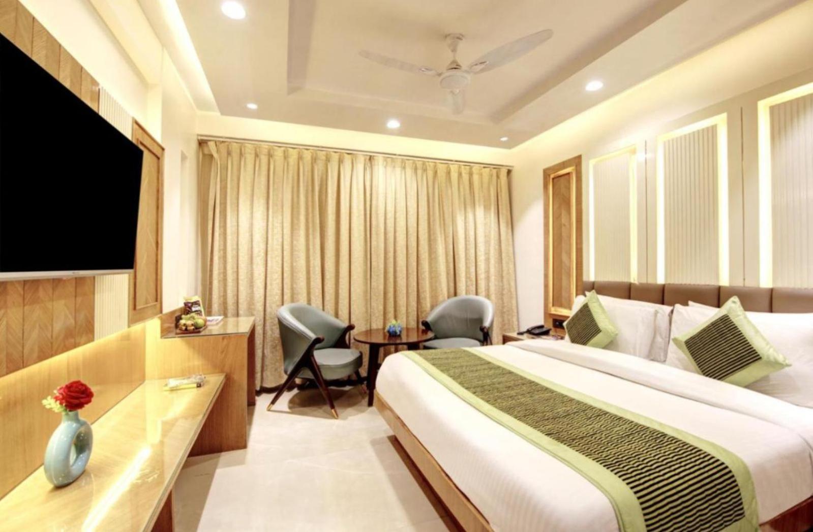 Hotel Kelvish -airport Pickup Free New Delhi
