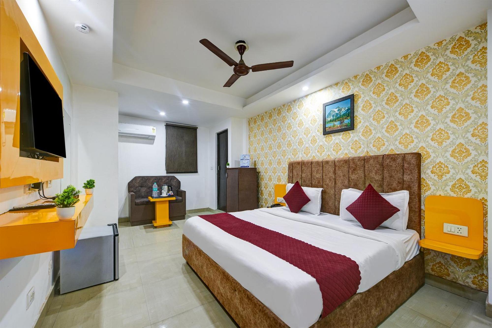 Hotel Kelvish -airport Pickup Free